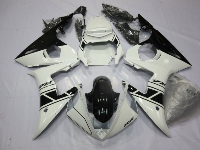 Black and white Yamaha R6 Fairings 2003-2005 Black and white Yamaha R6 Fairings 2003-2005