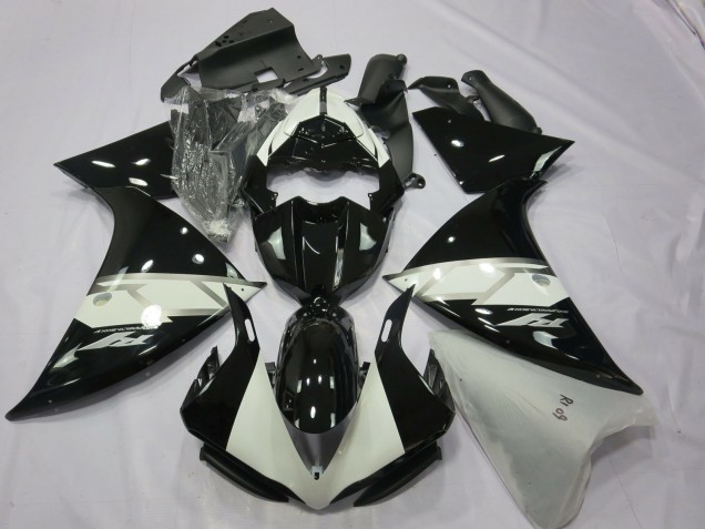 Black Silver White Yamaha R1 Fairings 2013-2014 Black Silver White Yamaha R1 Fairings 2013-2014
