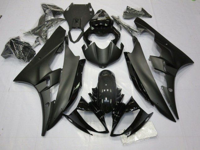 Matte and Gloss Black Yamaha R6 Fairings 2006-2007 Matte and Gloss Black Yamaha R6 Fairings 2006-2007